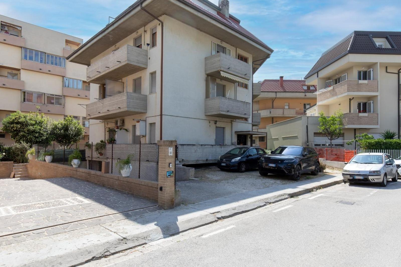 Leo'S Aparment Apartment Lido di Fermo Bagian luar foto